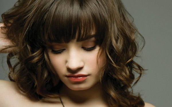 Celebrity - Demi Lovato Wallpapers and Backgrounds