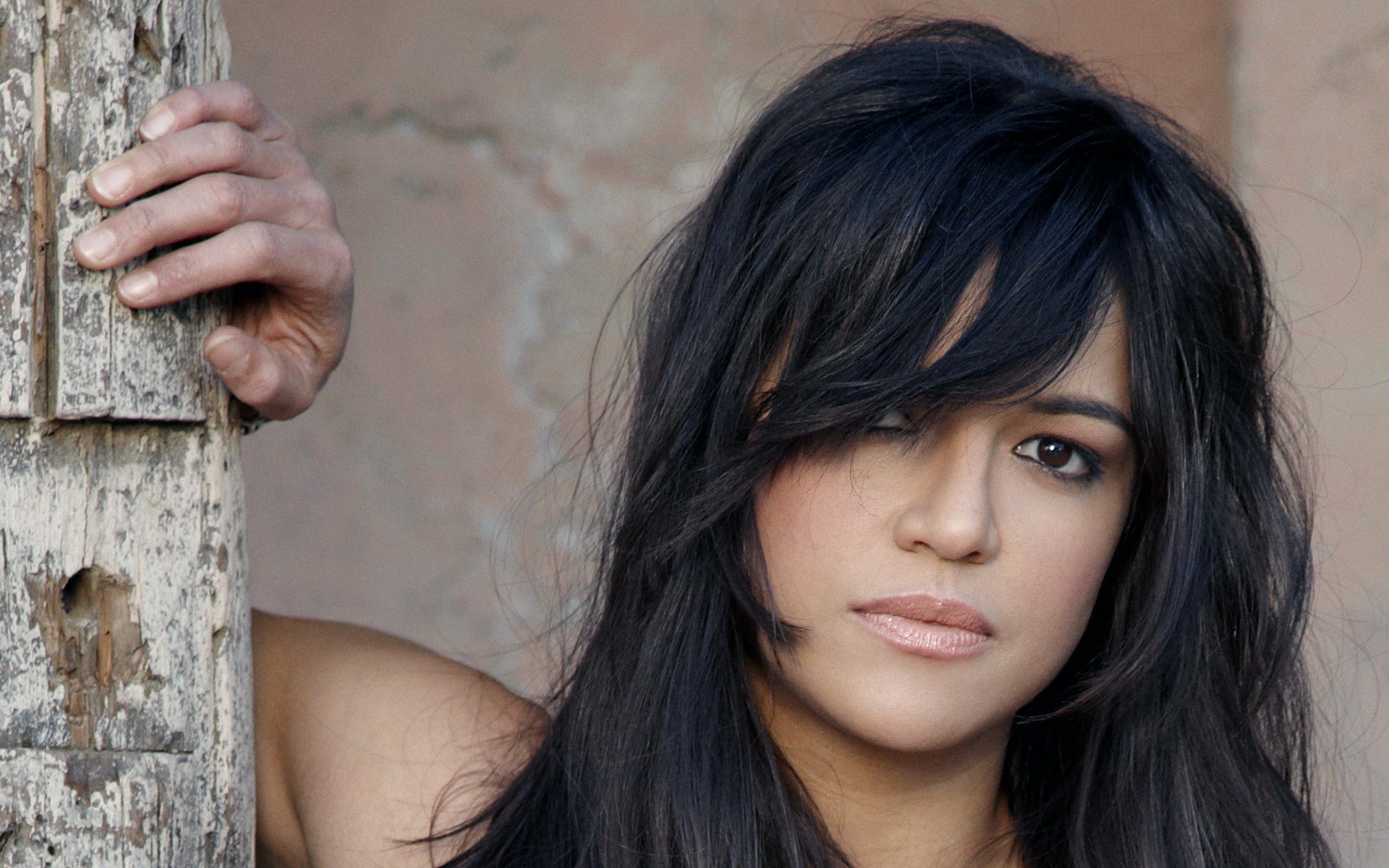Michelle Rodriguez Full Hd Wallpaper And Background Image X