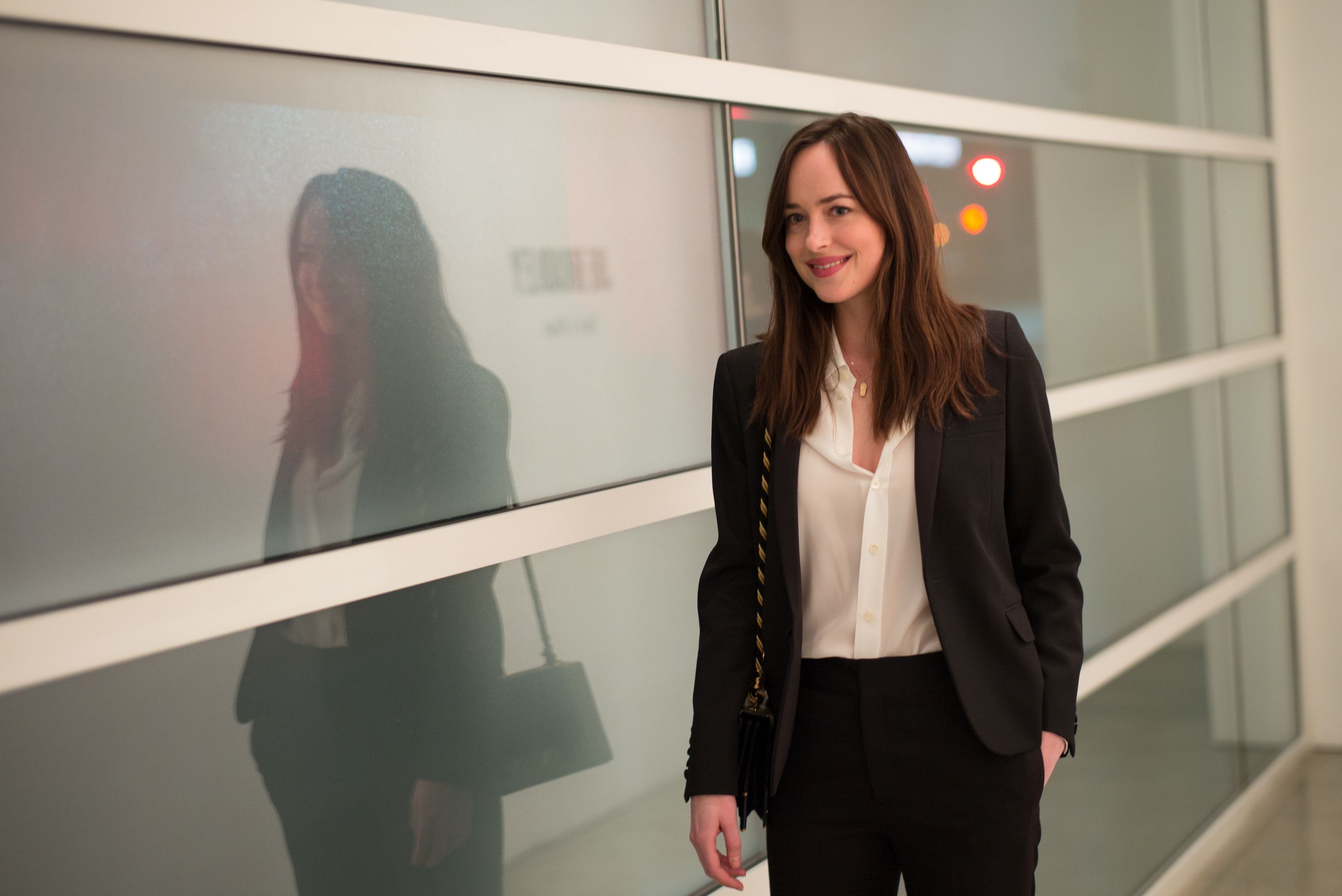 Download Celebrity Dakota Johnson HD Wallpaper