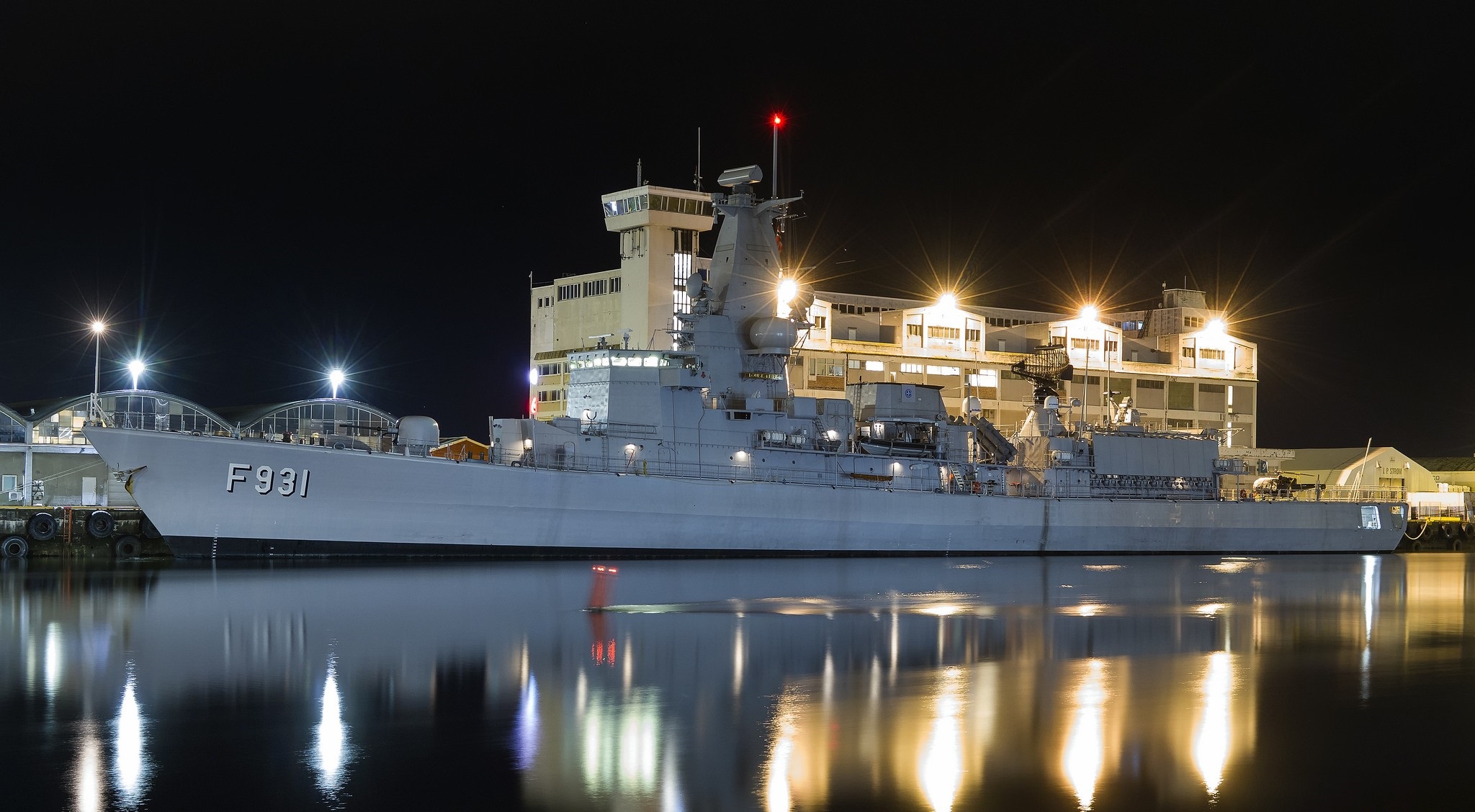 Military Belgian frigate Louise-Marie (F931) HD Wallpaper | Background Image