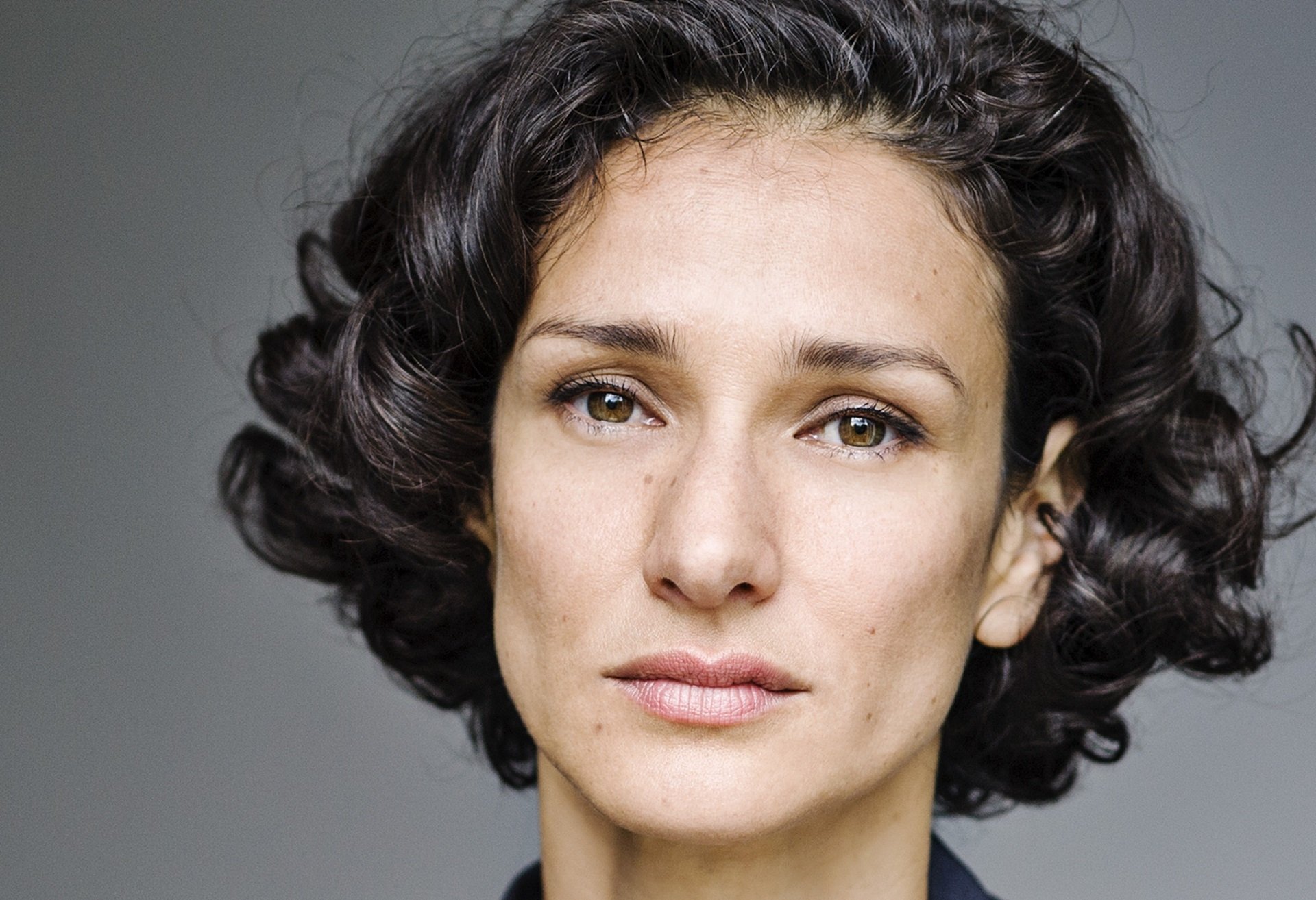 Indira Varma HD Wallpapers and Backgrounds