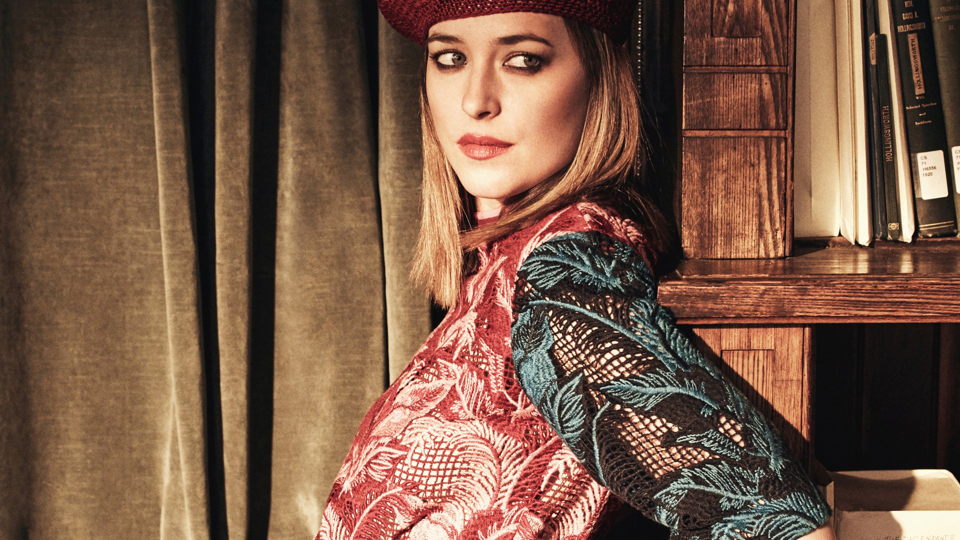 Download Celebrity Dakota Johnson 4k Ultra HD Wallpaper