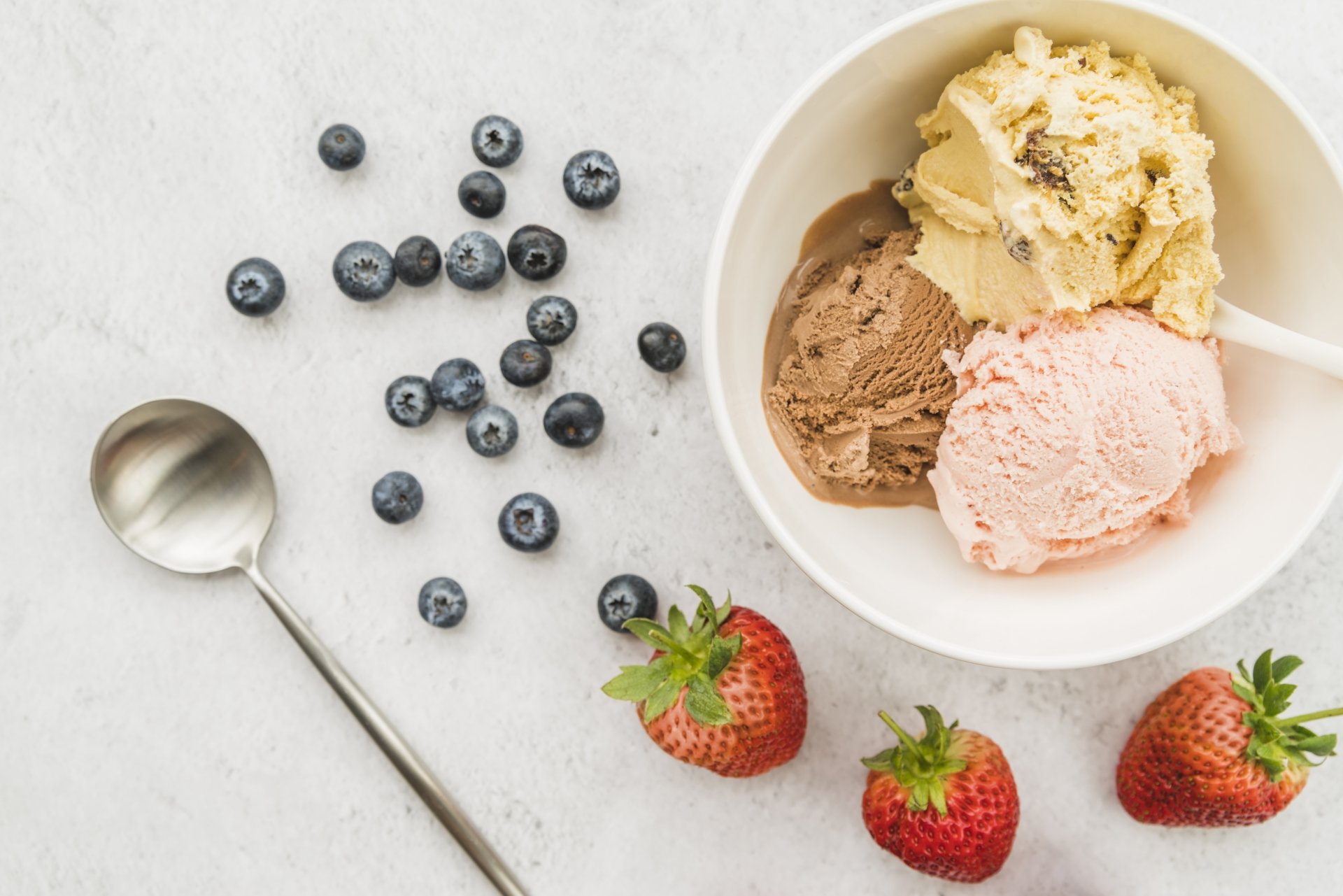Download Blueberry Strawberry Food Ice Cream 4k Ultra HD Wallpaper