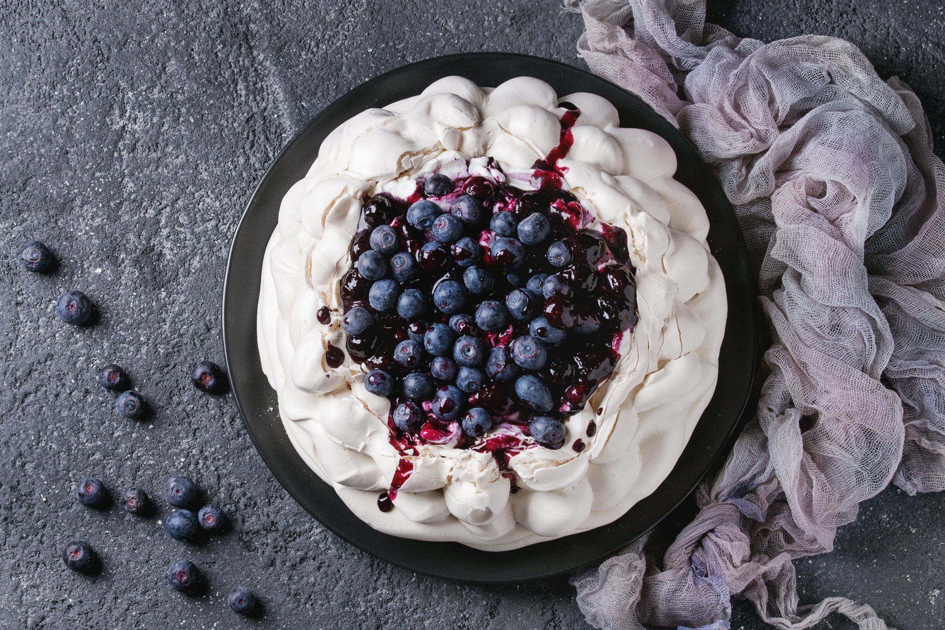Download Pavlova Still Life Blueberry Fruit Meringue Dessert Berry Food Cake 4k Ultra HD Wallpaper
