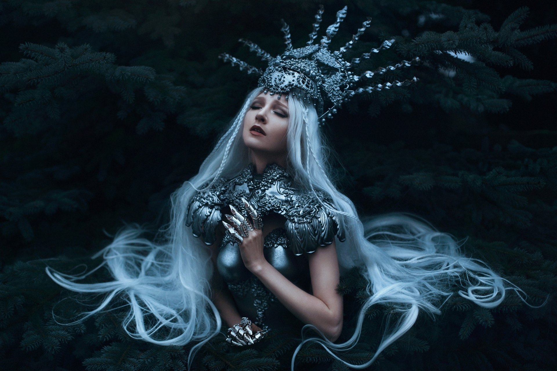 Download Headdress White Hair Long Hair Model Woman Mood HD Wallpaper by Bella Kotak
