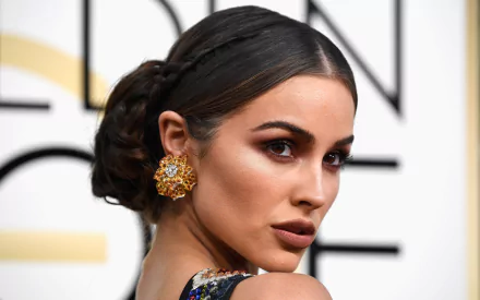 lipstick close-up brown eyes black hair earrings face American model Celebrity Olivia Culpo HD Desktop Wallpaper | Background Image
