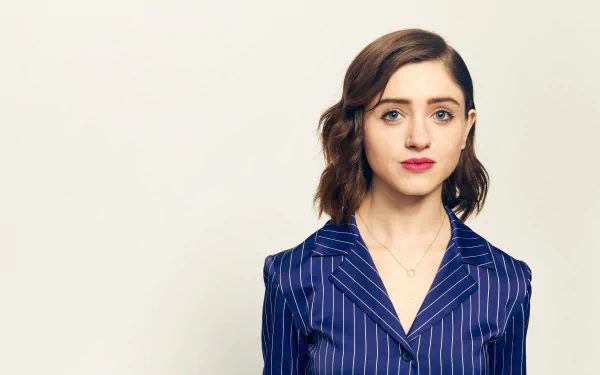 blue eyes brunette lipstick actress American Celebrity Natalia Dyer HD Desktop Wallpaper | Background Image