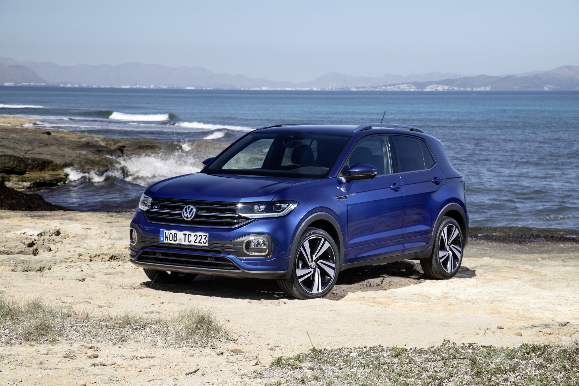 Download SUV Car Volkswagen Vehicle Volkswagen T-Cross 4k Ultra HD Wallpaper