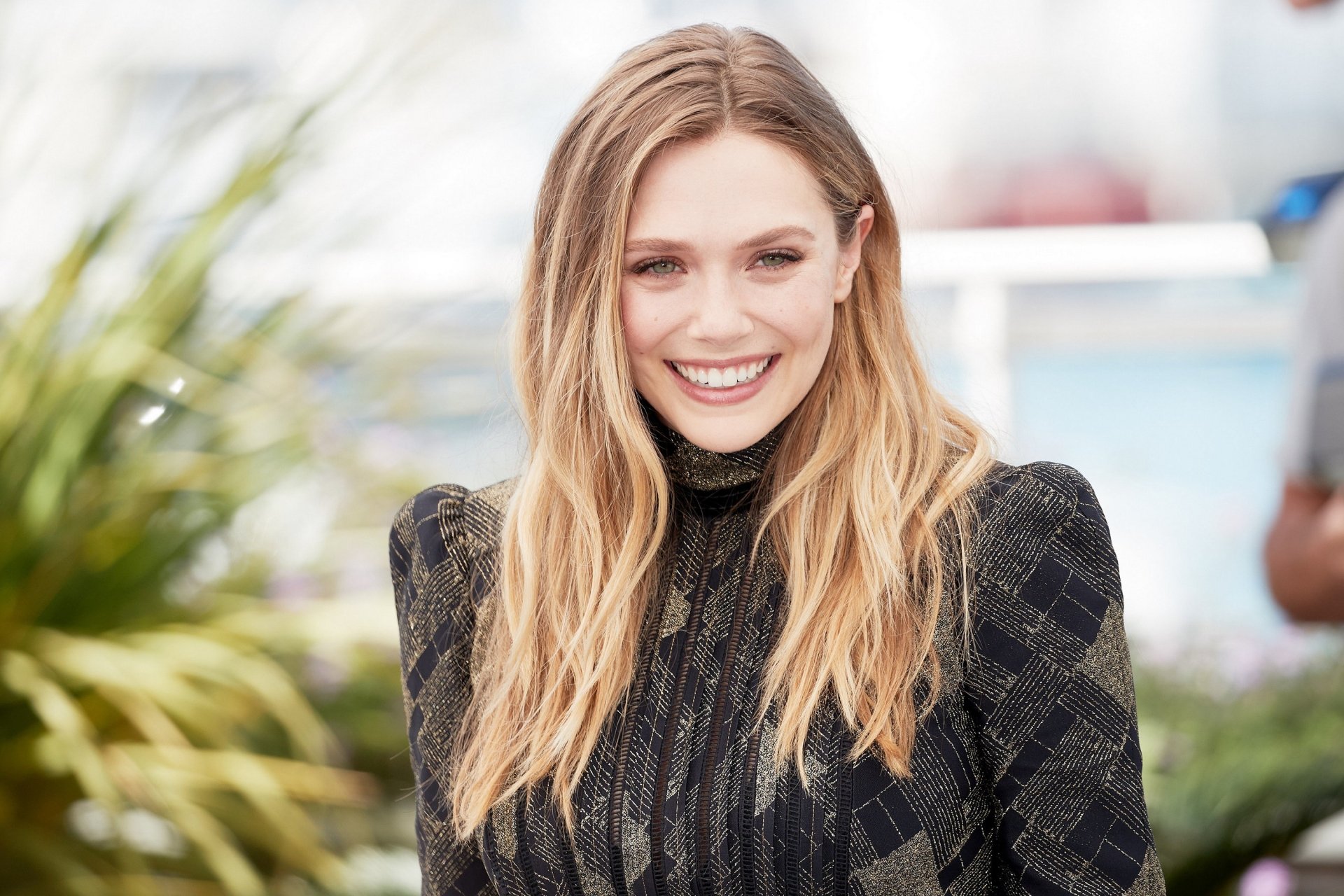 Download Green Eyes Blonde Smile American Actress Celebrity Elizabeth Olsen Hd Wallpaper 