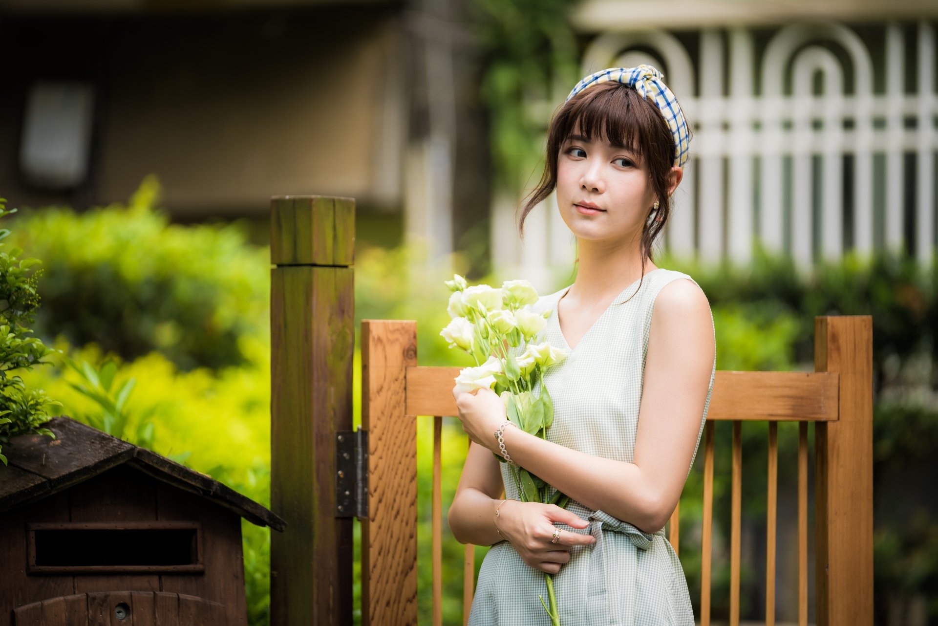 Download Depth Of Field Brunette Dress Model Flower Woman Asian 4k Ultra HD Wallpaper