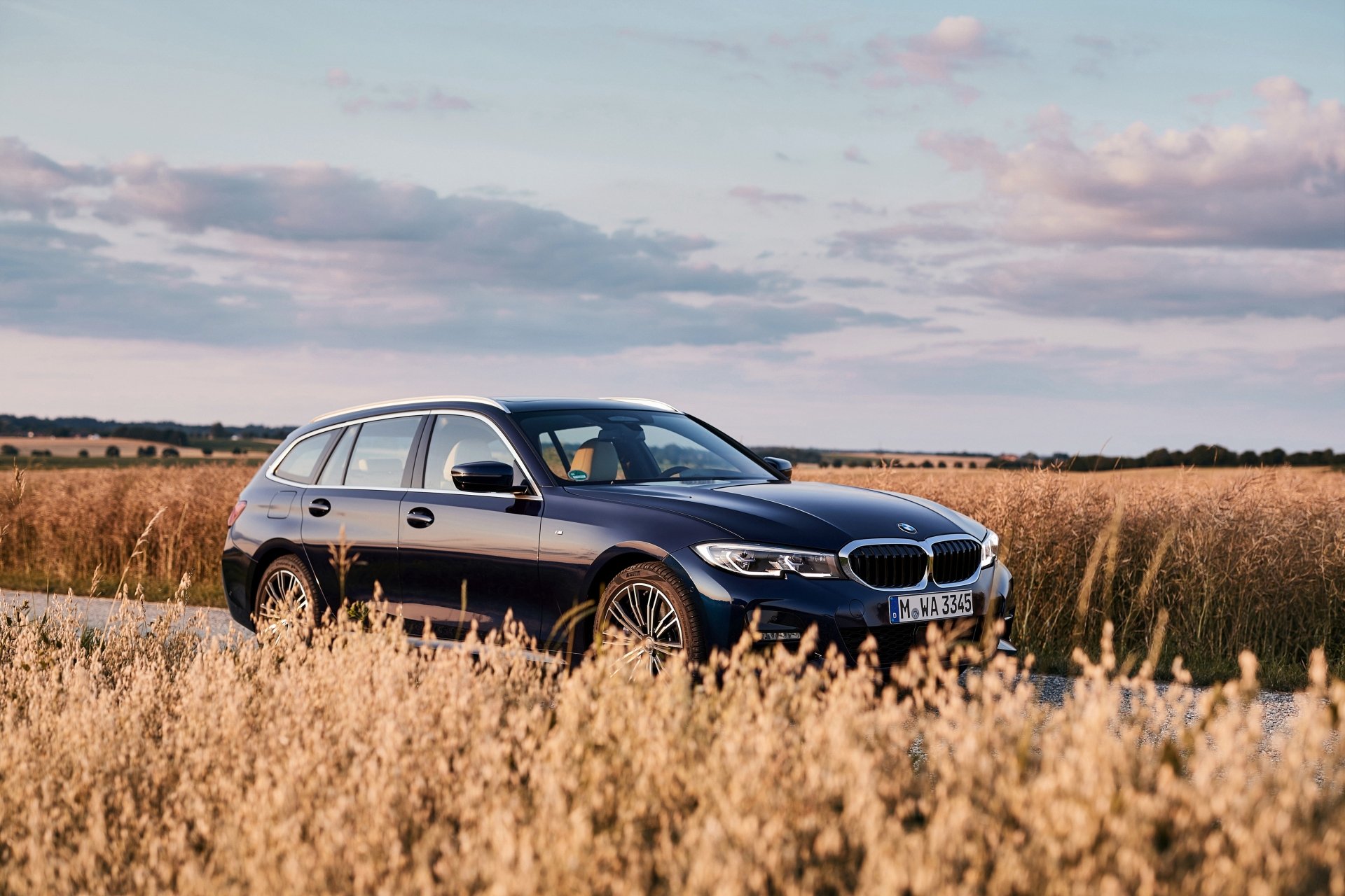 Download Car BMW Vehicle BMW 3 Series Touring 4k Ultra HD Wallpaper
