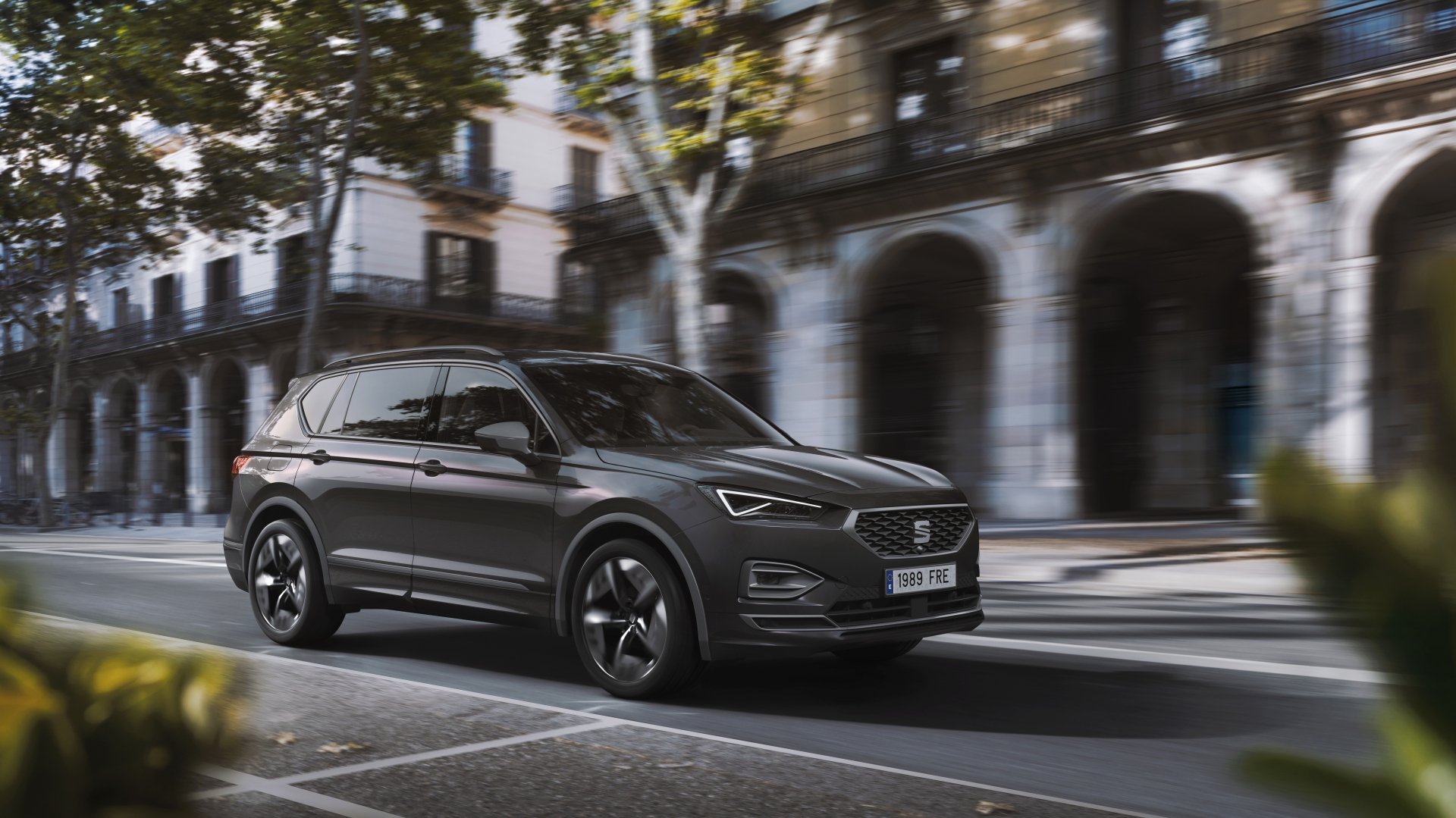 Download SUV Silver Car Car Seat Vehicle Seat Tarraco 8k Ultra HD Wallpaper