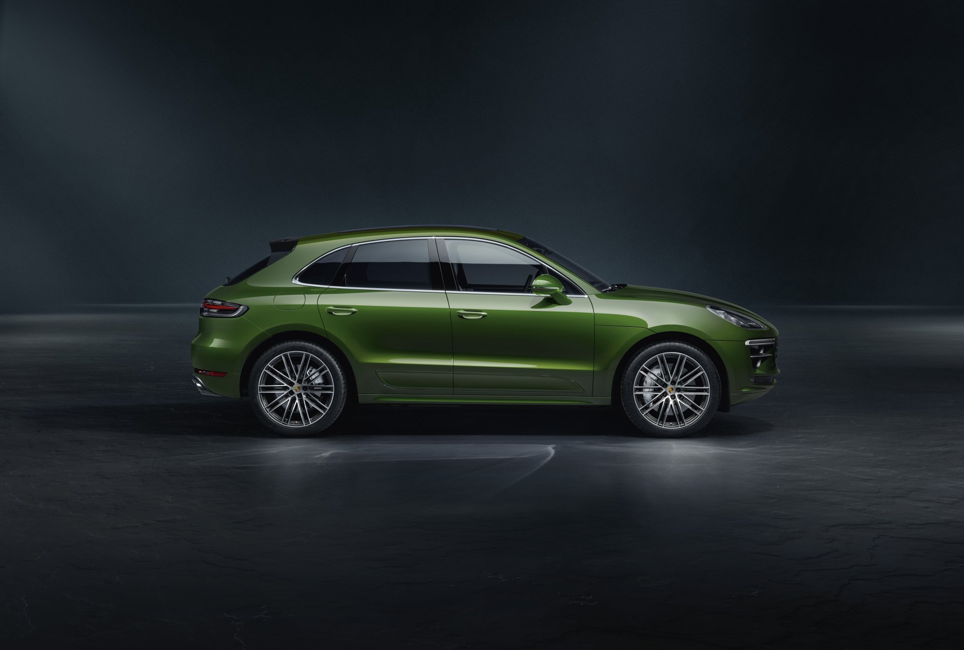 Download Car Crossover Car Compact Car Green Car SUV Porsche Vehicle Porsche Macan Turbo 4k Ultra HD Wallpaper