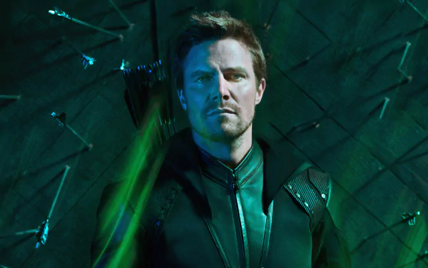 4K Ultra HD wallpaper of Oliver Queen from Arrow (TV Show): brooding green-hooded archer in tactical suit, arrows fanned behind him, bathed in moody teal light.
