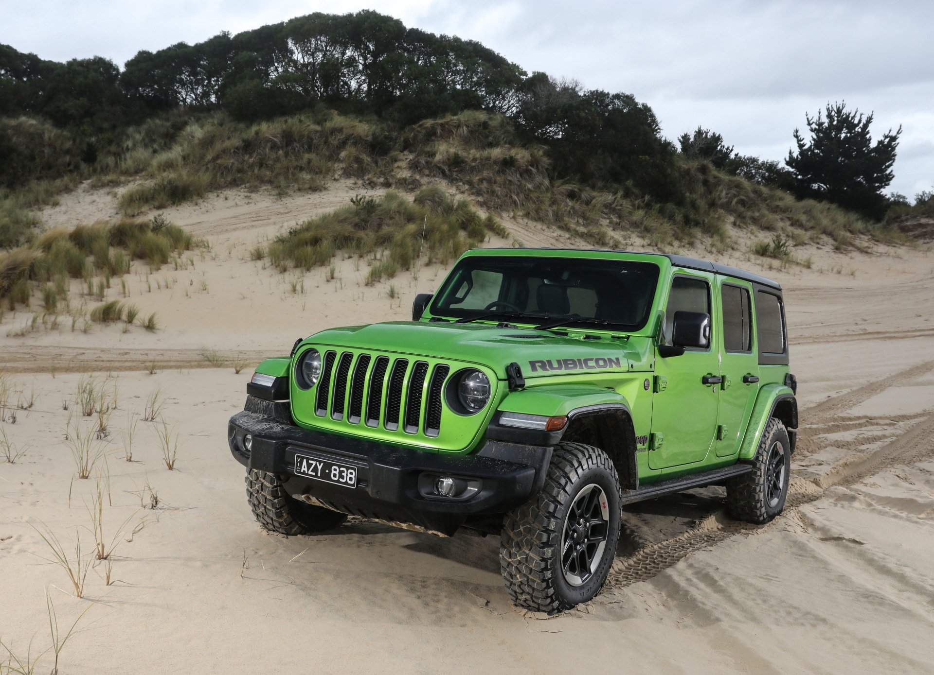 Download Jeep Wrangler Rubicon Off-road Green Car Jeep Car Vehicle Jeep Wrangler 4k Ultra HD Wallpaper