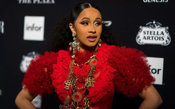 earrings necklace black hair American singer rapper music Cardi B HD Desktop Wallpaper | Background Image