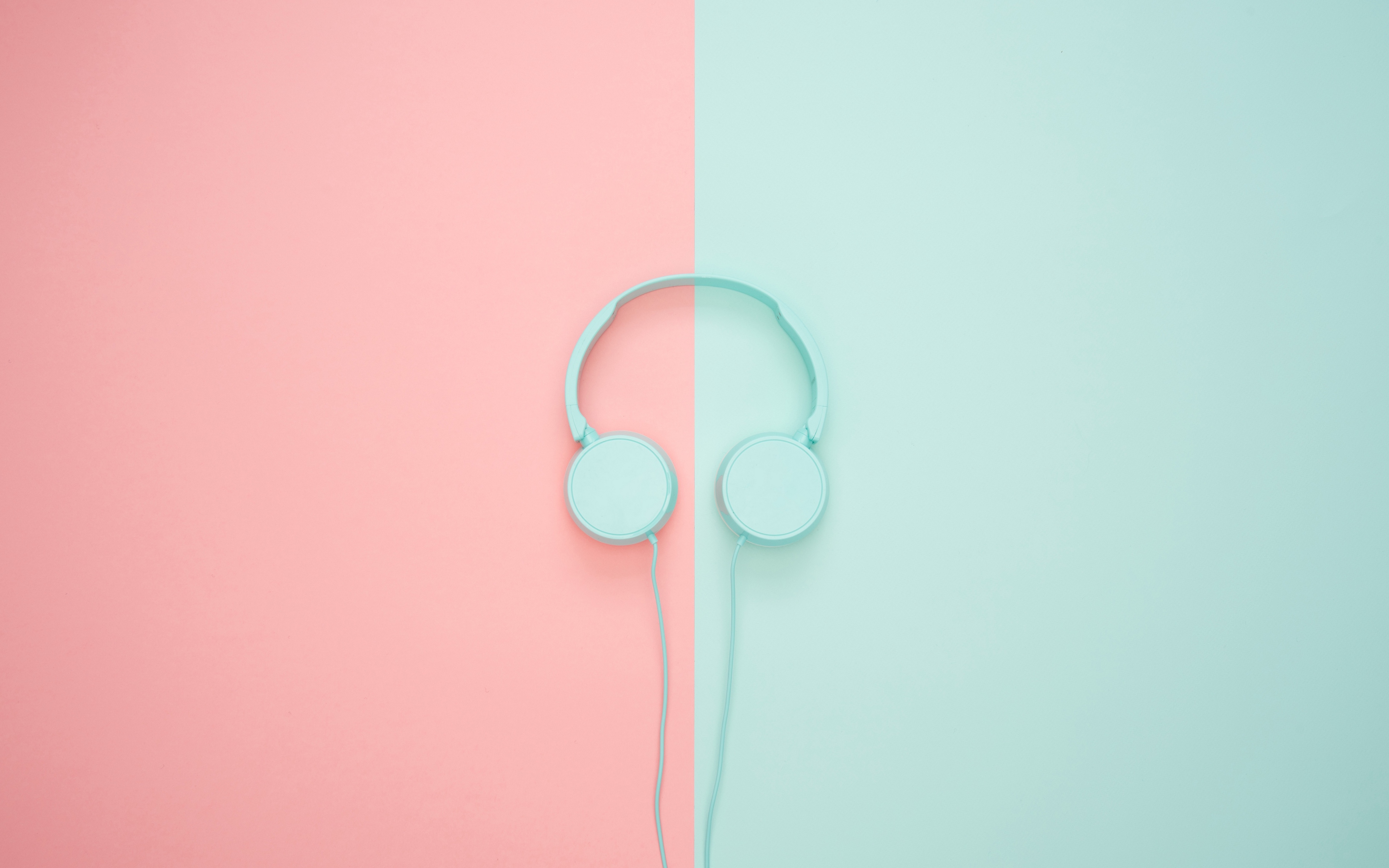 Download Minimalist Music Headphones 4k Ultra HD Wallpaper