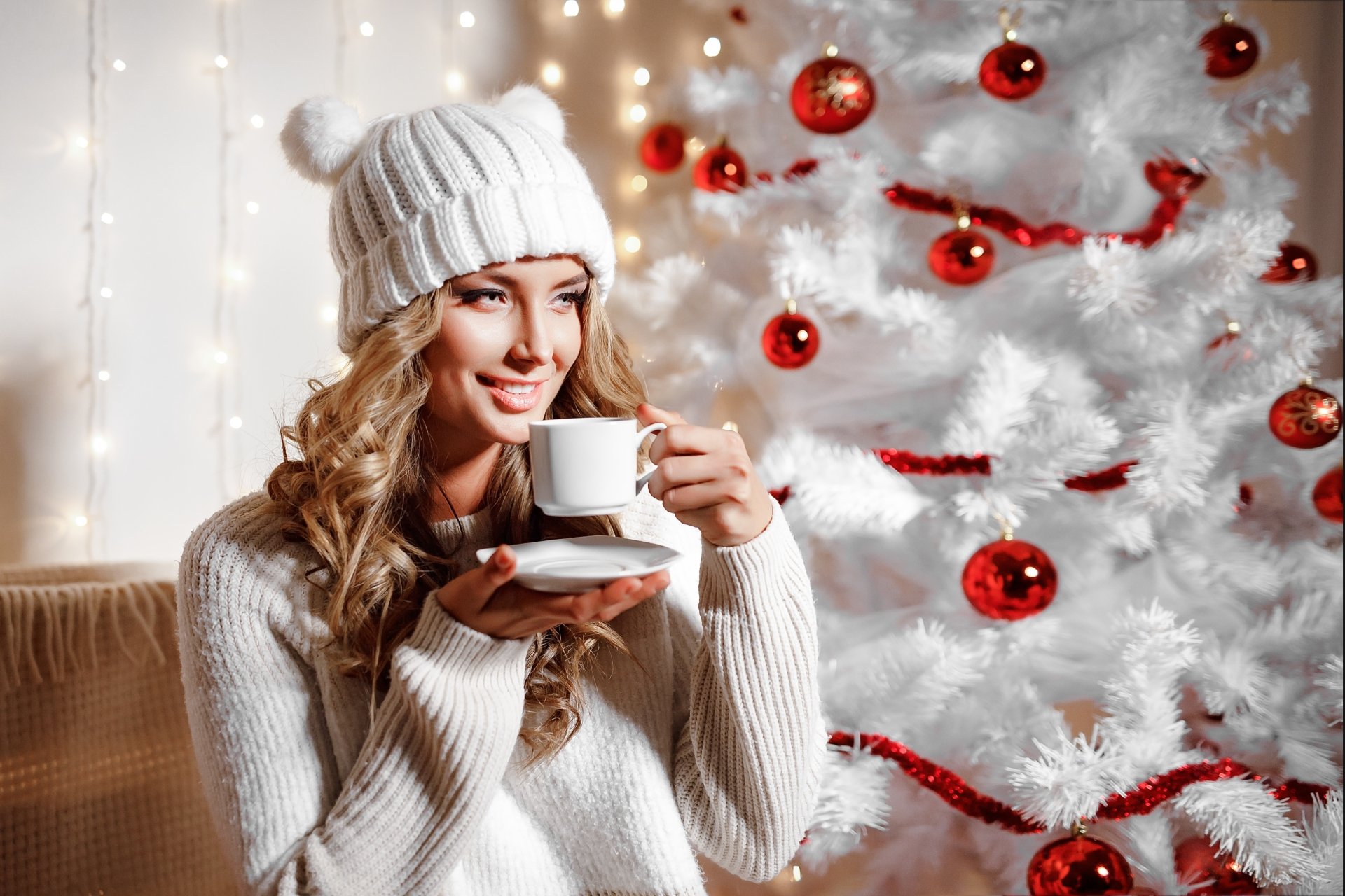 Download Christmas Hat Bauble Blonde Smile Woman Model 4k Ultra HD Wallpaper by Aleksandr Zamuruev