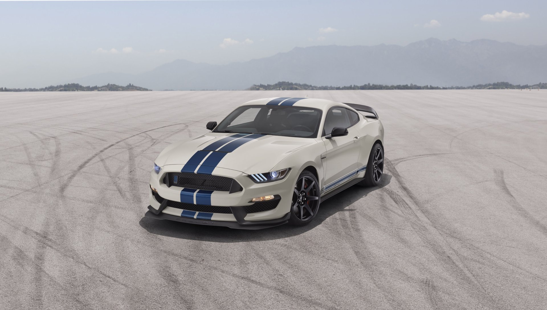 Download Muscle Car White Car Car Ford Ford Mustang Ford Mustang Shelby Vehicle Ford Mustang Shelby GT350 4k Ultra HD Wallpaper