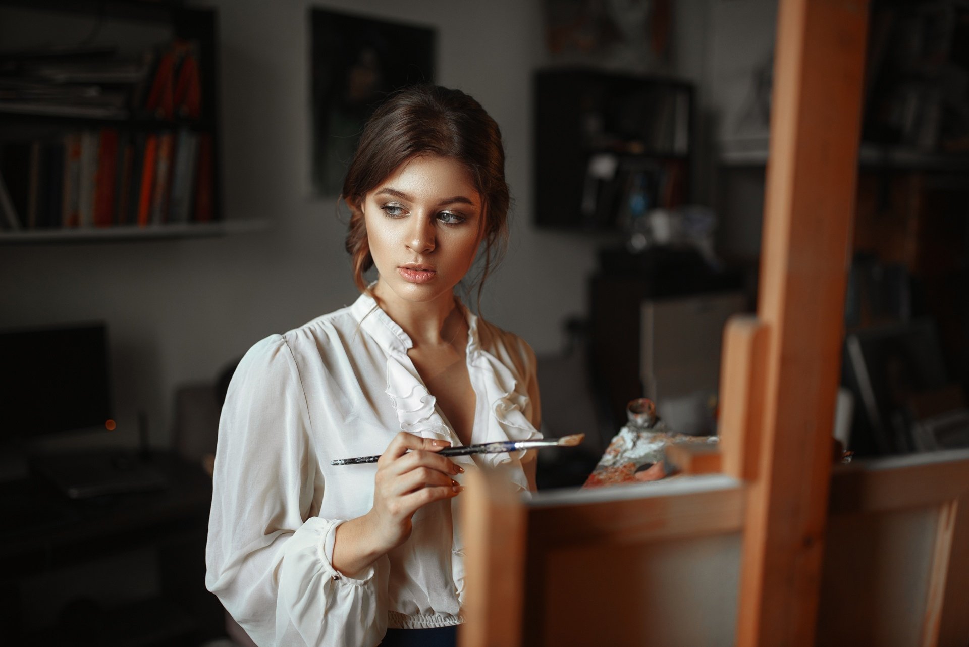 Download Brunette Easel Woman Model HD Wallpaper