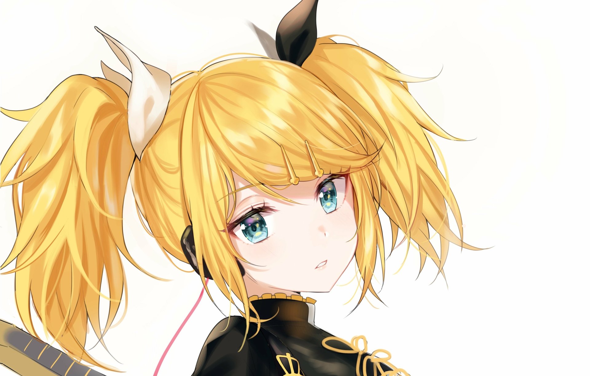 Rin Kagamine (Vocaloid) anime close-up: blonde twin tails, teal eyes, headphones and black outfit — 4K Ultra HD PC desktop wallpaper on a white background.
