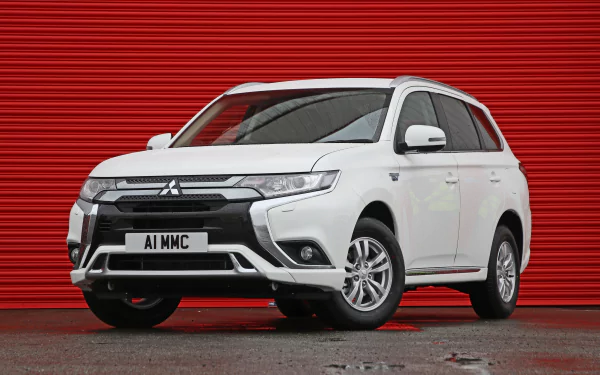 SUV white car car Mitsubishi vehicle Mitsubishi Outlander HD Desktop Wallpaper | Background Image