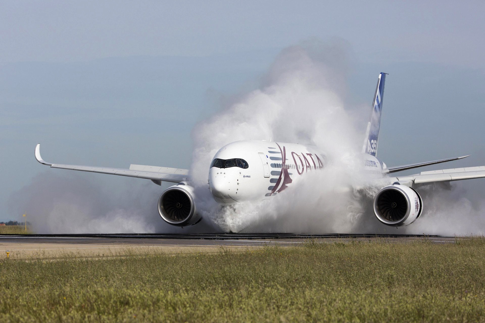 Airbus A350 XWB MSN004 successfully undertakes water ingestion tests at Istres, France