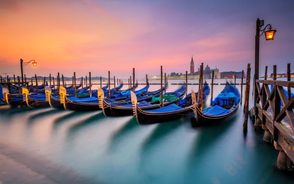 Venice Italy vehicle gondola HD Desktop Wallpaper | Background Image