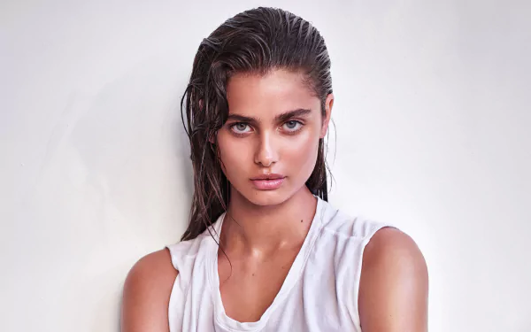 American brunette model woman Taylor Marie Hill HD Desktop Wallpaper | Background Image