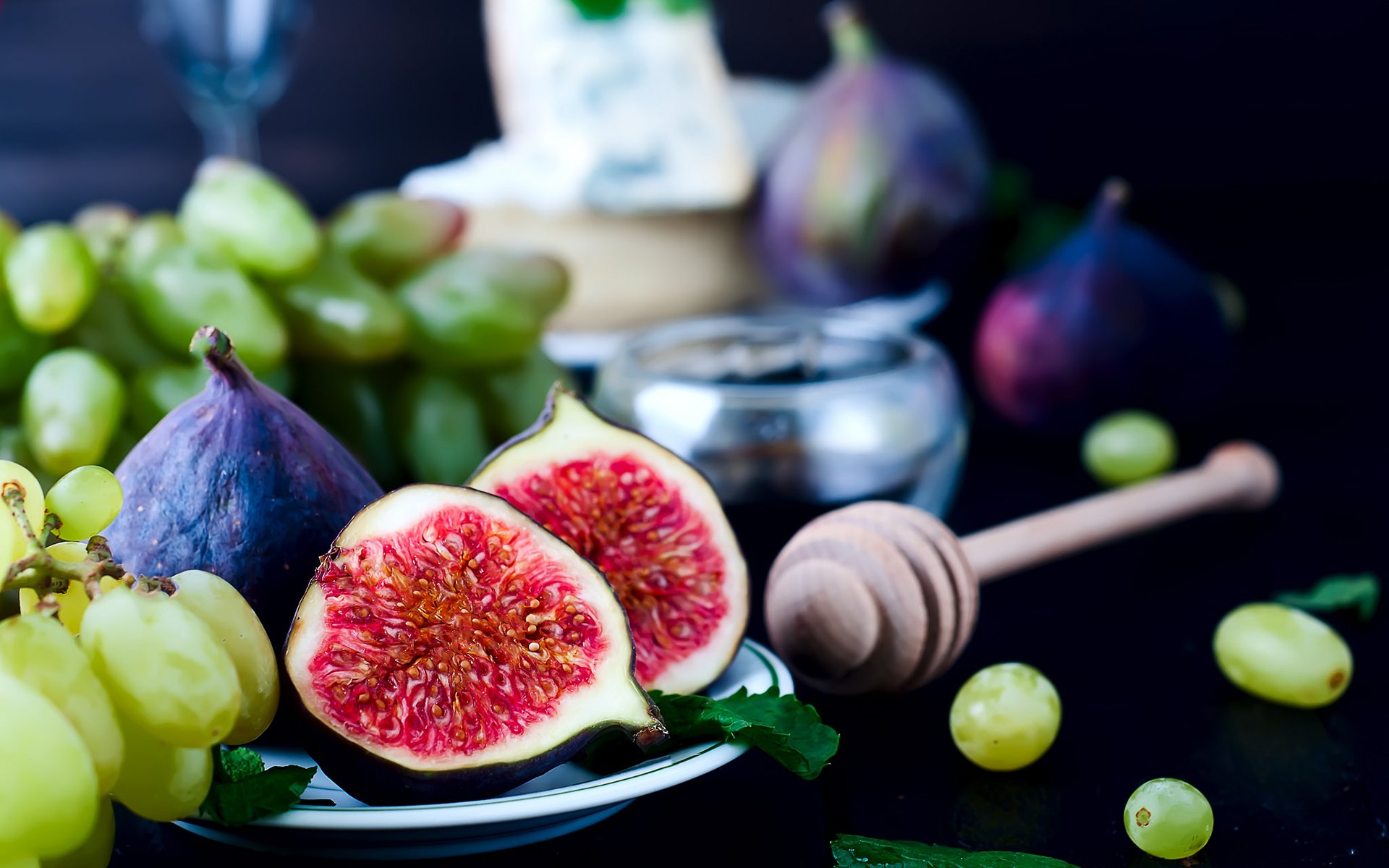 Download Grapes Fig Food Fruit HD Wallpaper