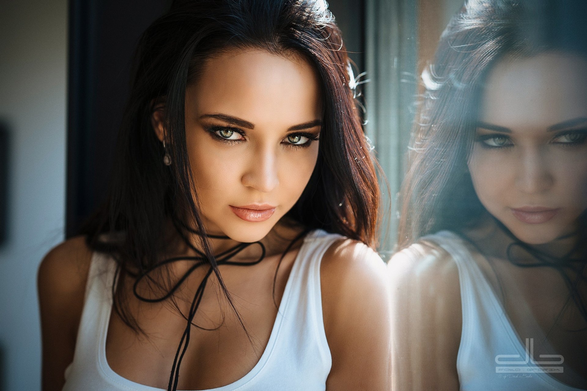 Download Brunette Model Reflection Woman Angelina Petrova HD Wallpaper