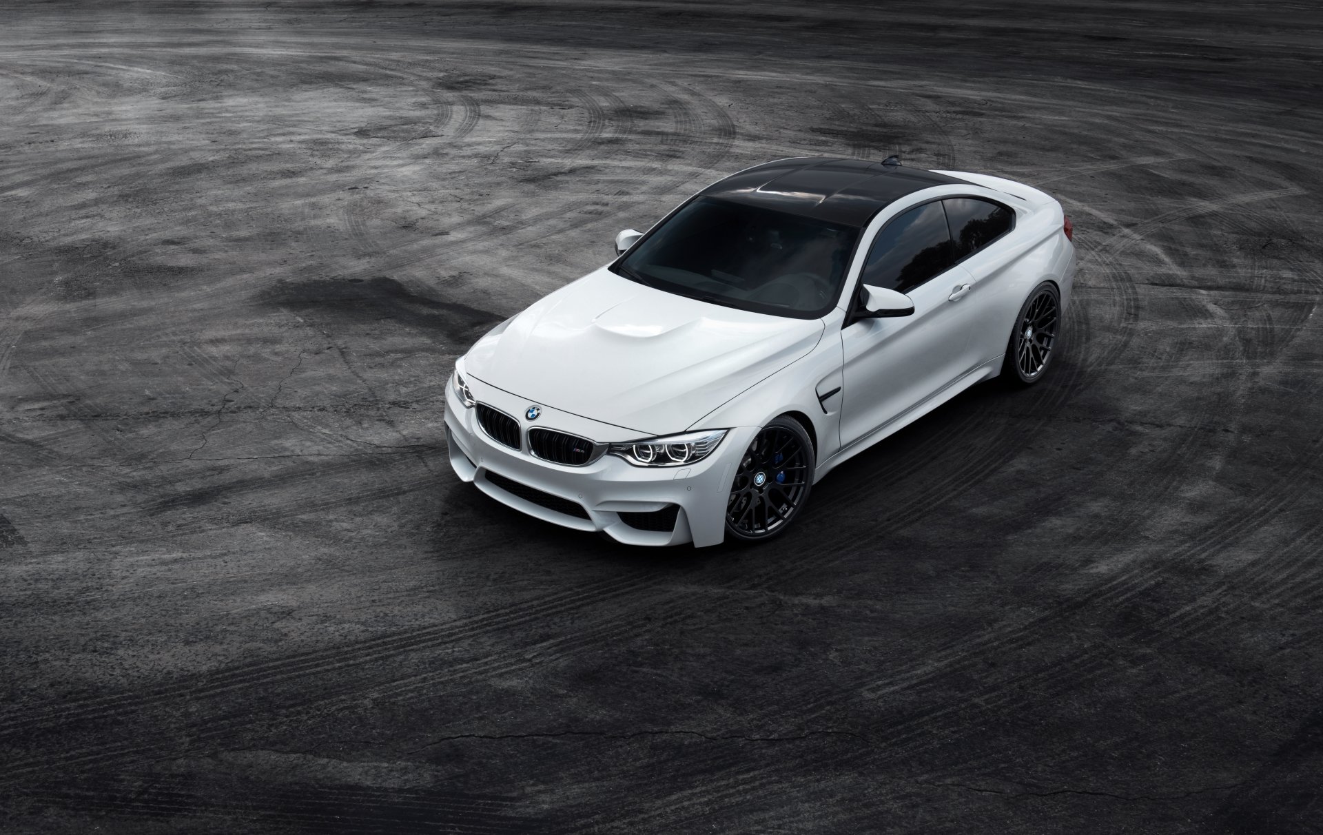 Download White Car Car BMW Vehicle BMW 4 Series  4k Ultra HD Wallpaper
