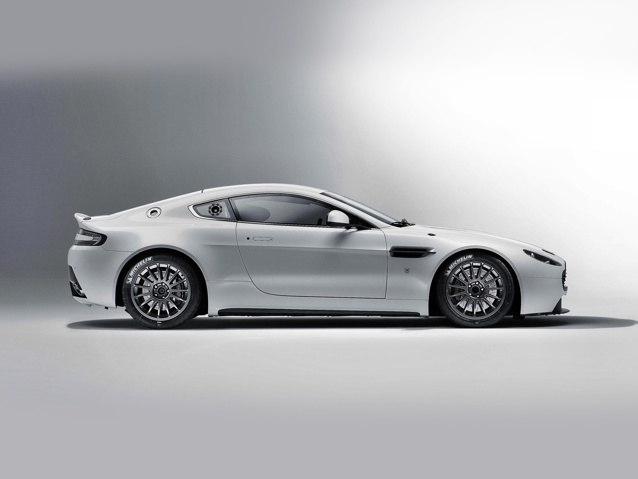 Vehicles Aston Martin Vantage GT4 HD Wallpaper | Background Image