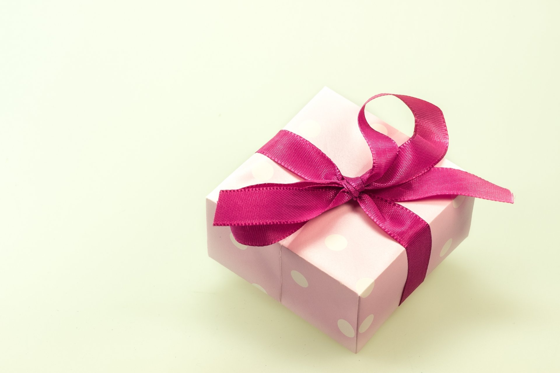 Download Ribbon Box Misc Gift 4k Ultra HD Wallpaper