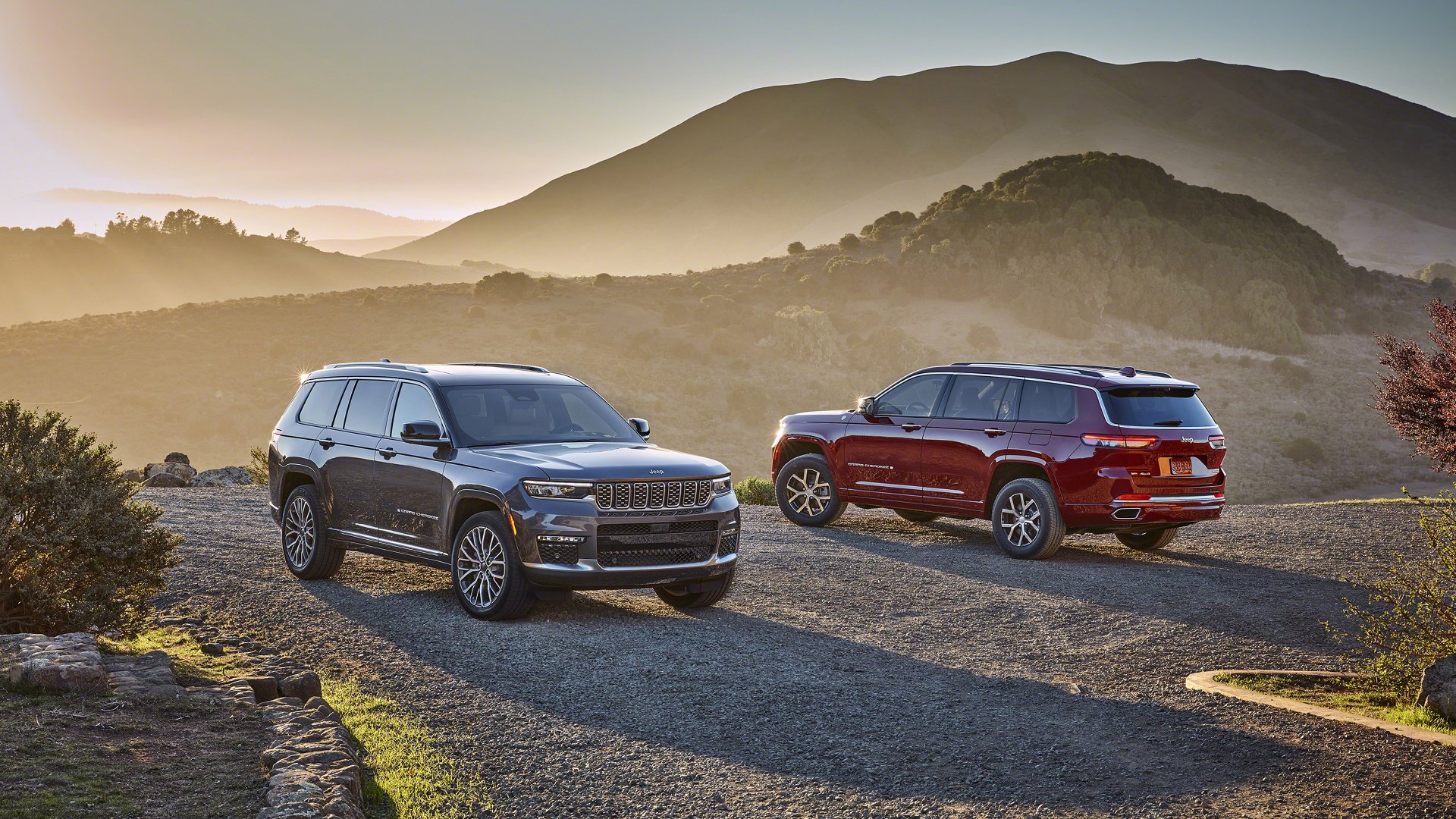 Download Silver Car SUV Car Jeep Jeep Grand Cherokee Vehicle Jeep Grand Cherokee L 4k Ultra HD Wallpaper