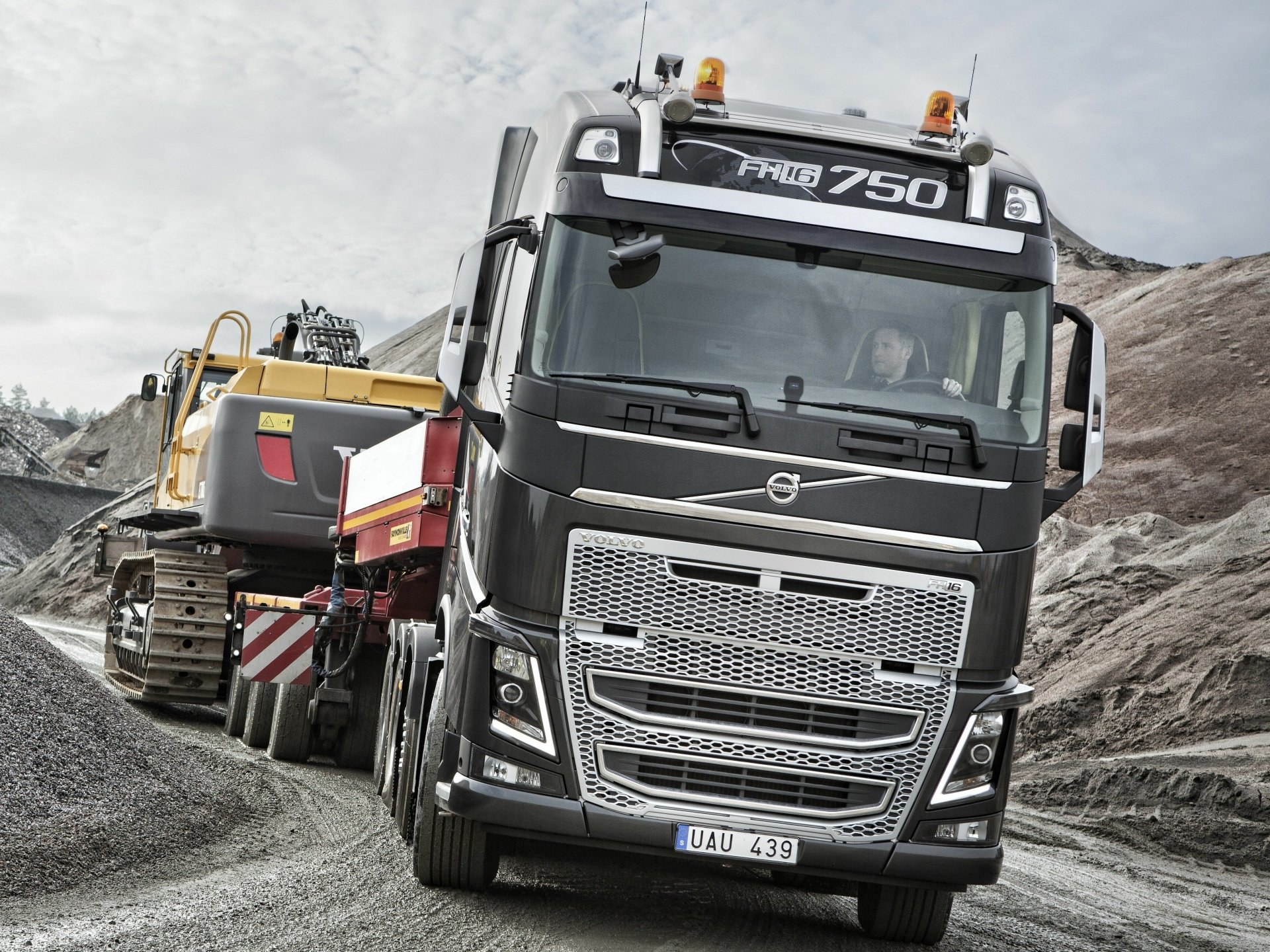 Volvo FH16 750 HD Truck Wallpaper