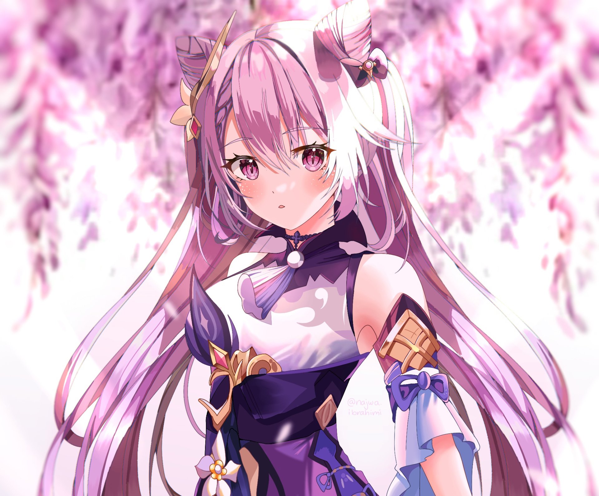 HD PC desktop wallpaper of Keqing from the video game Genshin Impact, featuring her with long lavender hair and a detailed outfit against a pink floral background.