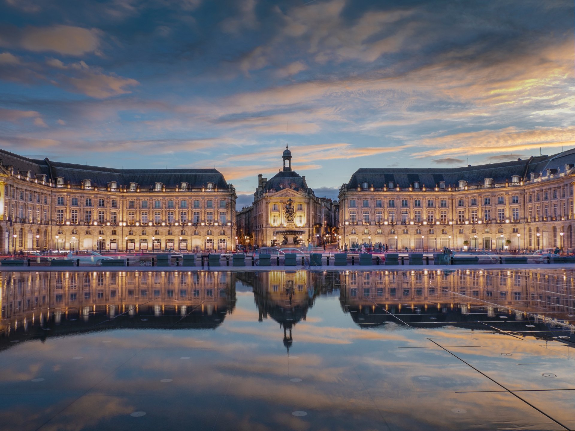 Download Reflection Man Made Place De La Bourse 4k Ultra HD Wallpaper