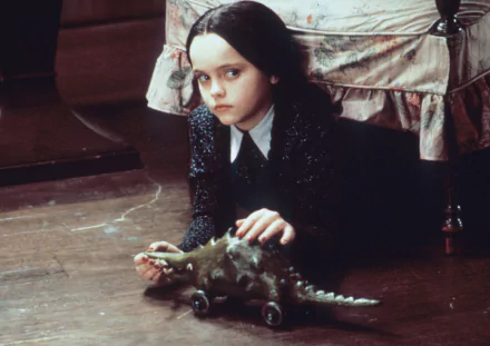 Christina Ricci Wednesday Addams movie The Addams Family (1991) HD Desktop Wallpaper | Background Image