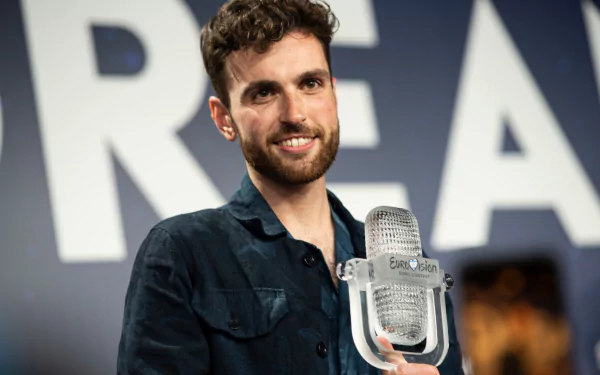 singer Dutch music Duncan Laurence HD Desktop Wallpaper | Background Image