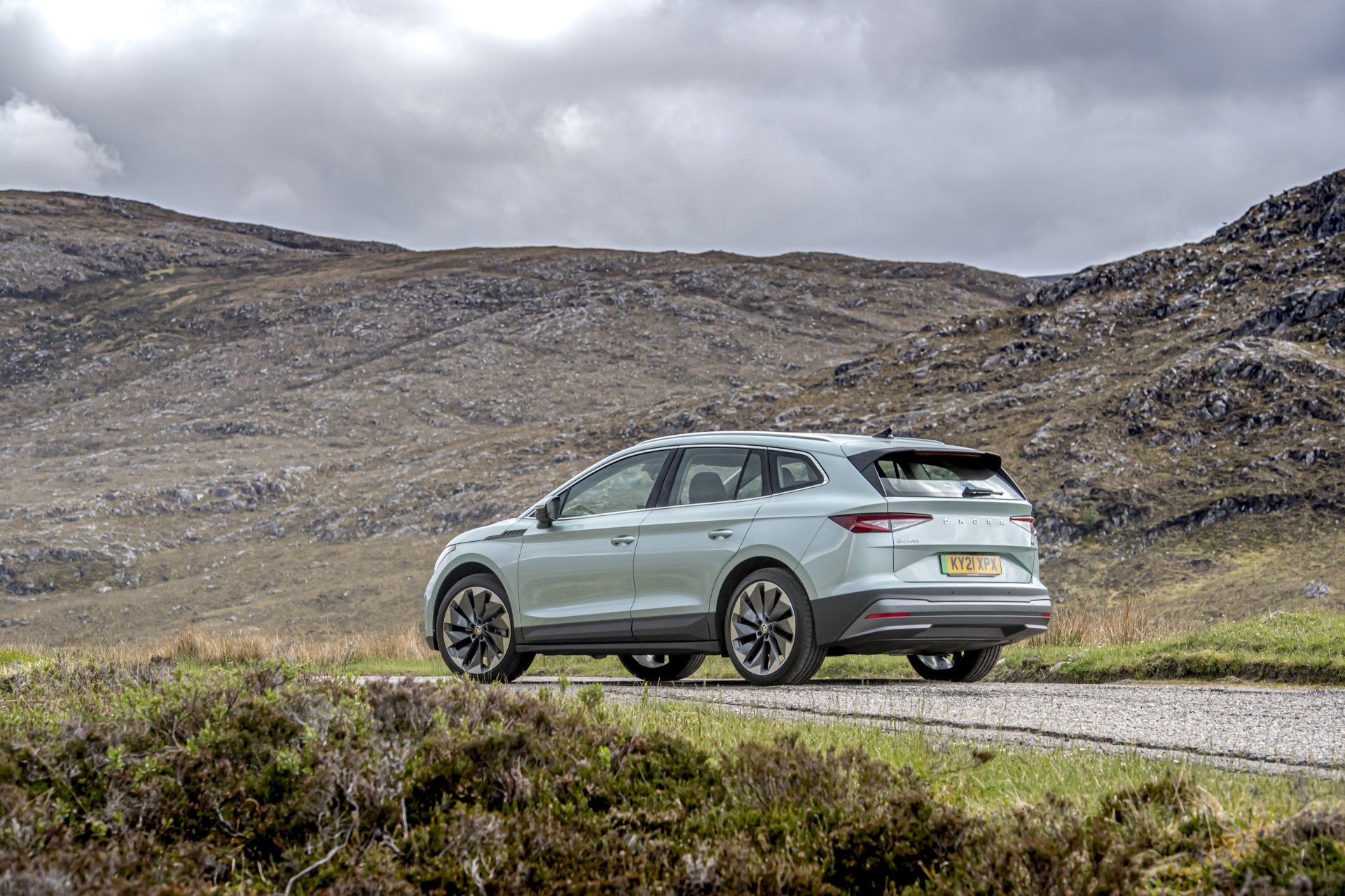 Download Electric Car SUV Vehicle Skoda Enyaq IV 80 4k Ultra HD Wallpaper