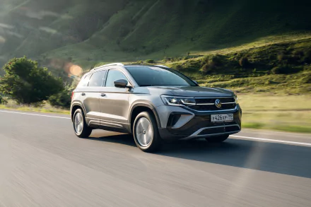  Grey 2021 Volkswagen Taos 4MOTION