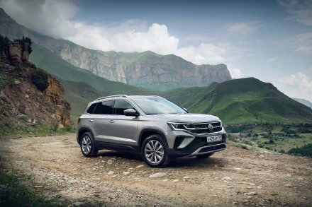  Grey 2021 Volkswagen Taos 4MOTION