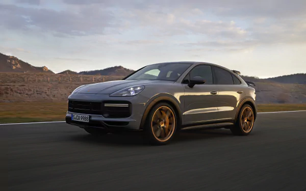  2022 Porsche Cayenne Turbo GT