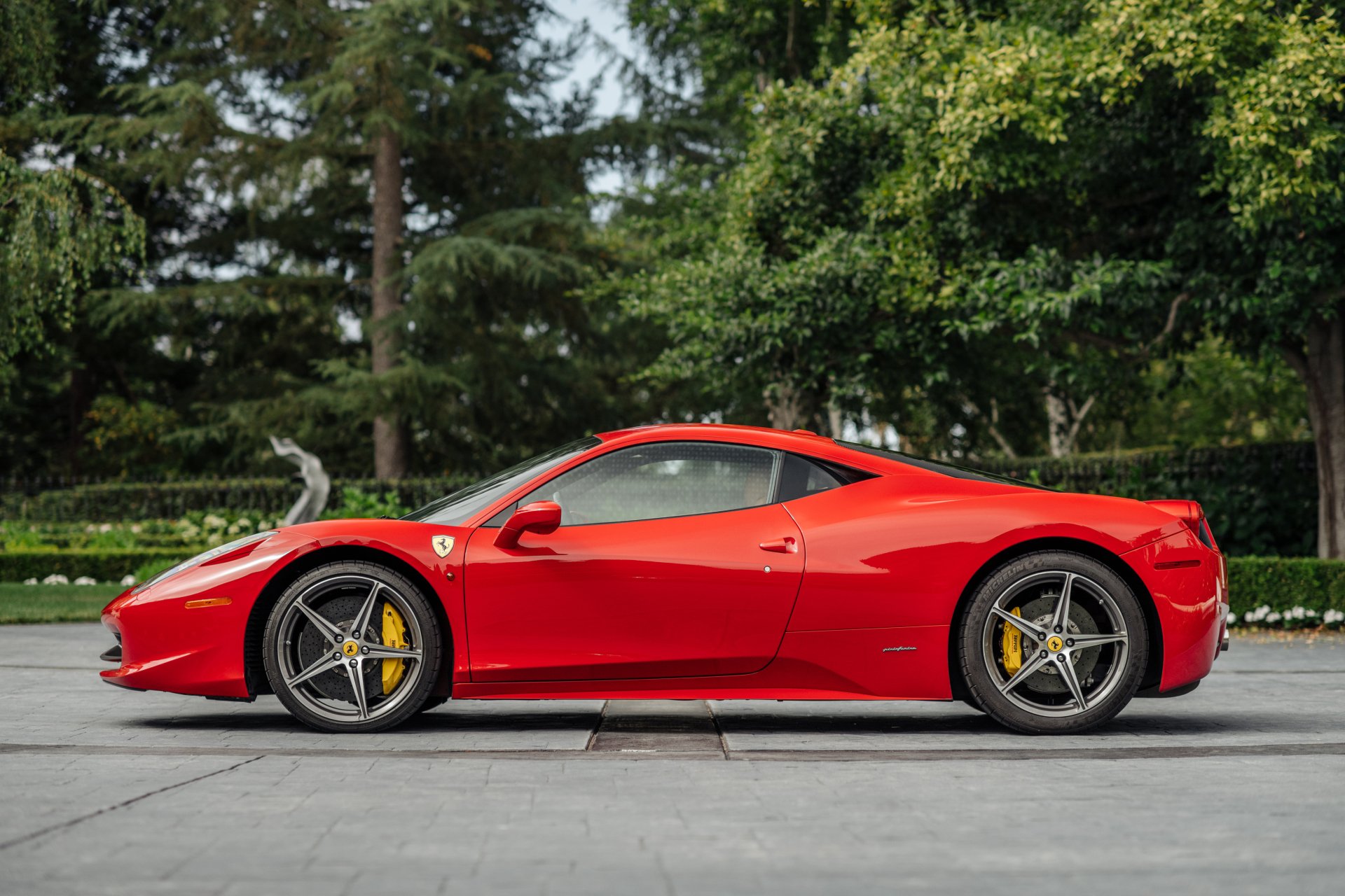 Download Supercar Vehicle Ferrari 458 Italia 4k Ultra HD Wallpaper