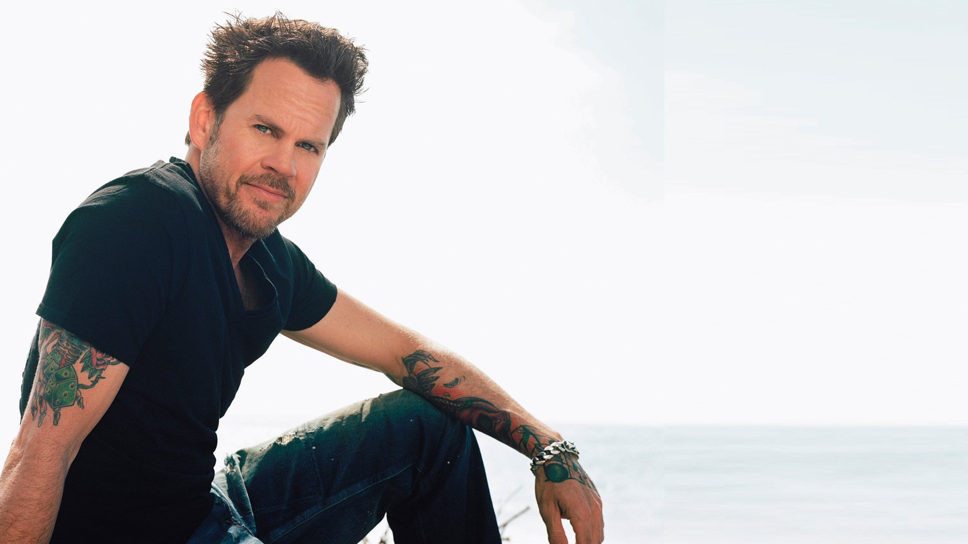 Gary Allan HD Desktop Wallpaper - Cool Pose with Ocean Backdrop