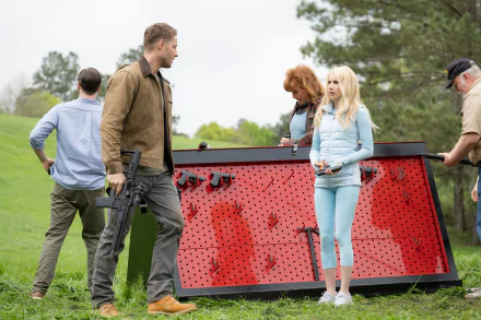 Emma Roberts Justin Hartley movie The Hunt (2020) HD Desktop Wallpaper | Background Image