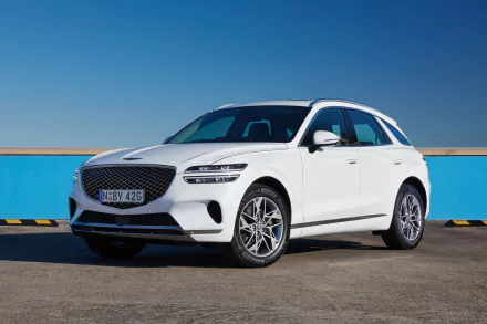  White Genesis GV70 2.5T