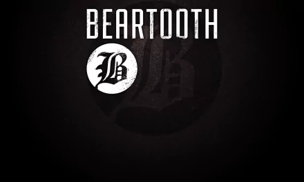 HD desktop wallpaper featuring the Beartooth logo with a stylized 'B' on a dark background.