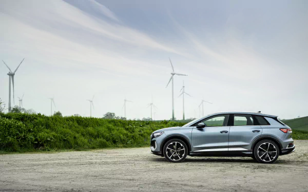  Audi Q4 45 e-tron quattro S line